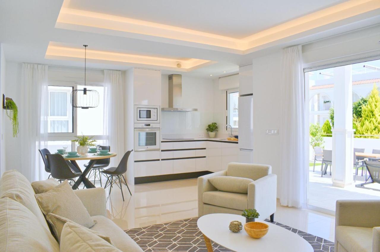 New Build Apartment On Beautiful Modern Complex Rojales Exterior foto