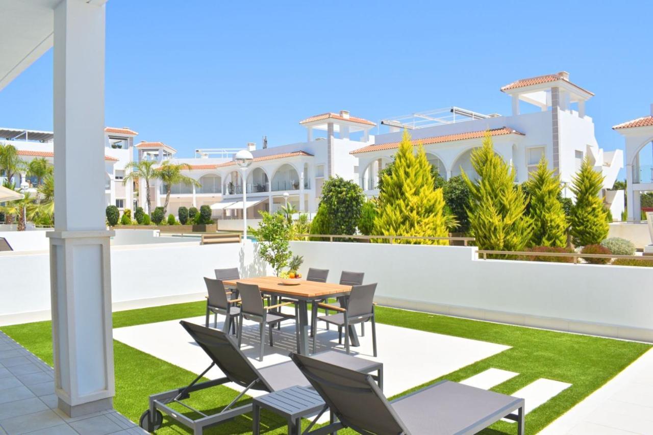 New Build Apartment On Beautiful Modern Complex Rojales Exterior foto