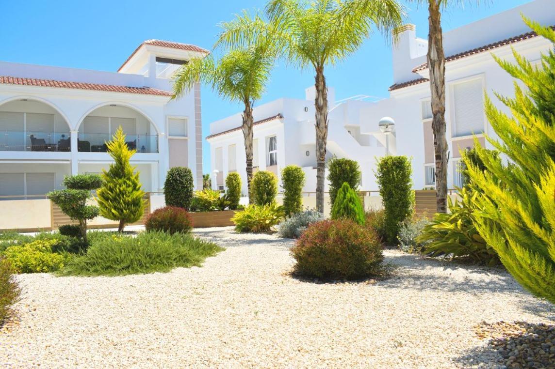New Build Apartment On Beautiful Modern Complex Rojales Exterior foto