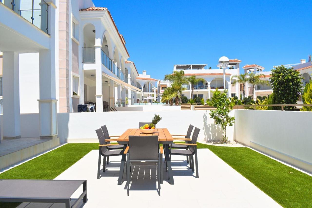 New Build Apartment On Beautiful Modern Complex Rojales Exterior foto